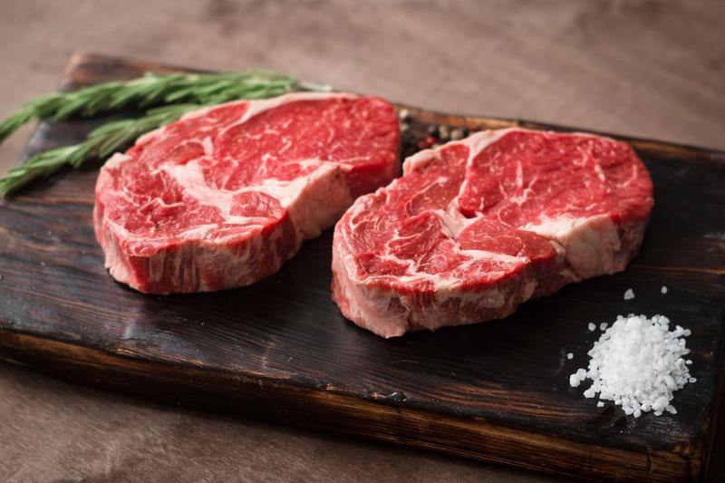 DELUXE Rib-Eye Steak