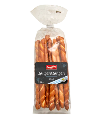 Laugenstangen mit Salz